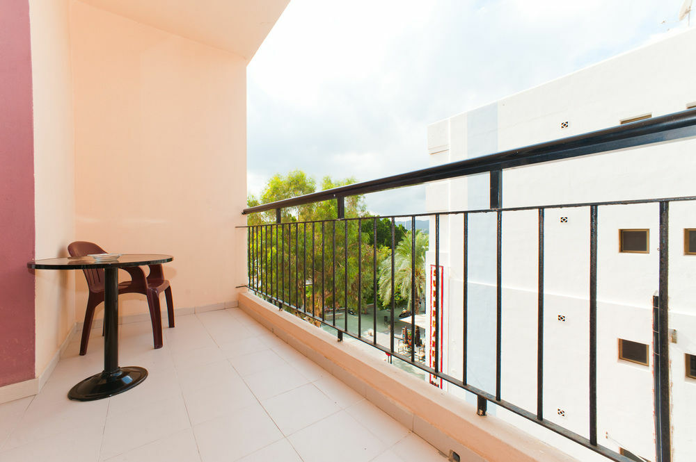 The Red Hotel By Ibiza Feeling - Adults Only Sant Antoni de Portmany Dış mekan fotoğraf