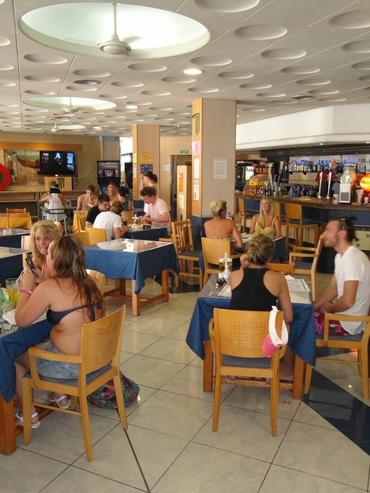 The Red Hotel By Ibiza Feeling - Adults Only Sant Antoni de Portmany Dış mekan fotoğraf