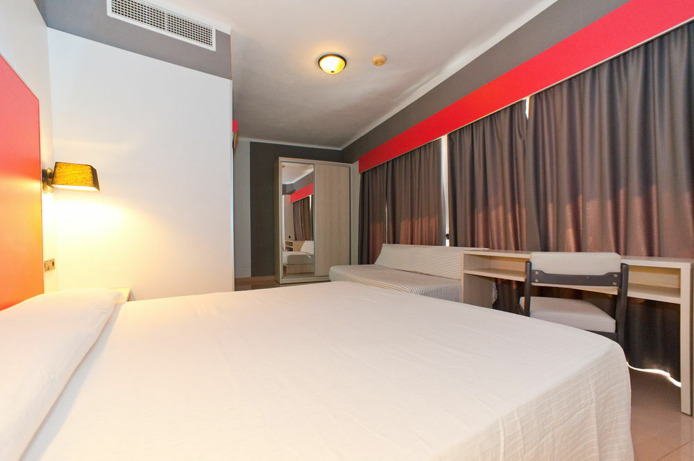 The Red Hotel By Ibiza Feeling - Adults Only Sant Antoni de Portmany Dış mekan fotoğraf