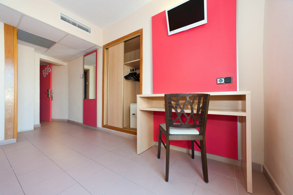 The Red Hotel By Ibiza Feeling - Adults Only Sant Antoni de Portmany Dış mekan fotoğraf