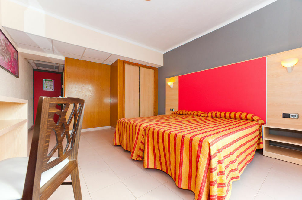 The Red Hotel By Ibiza Feeling - Adults Only Sant Antoni de Portmany Dış mekan fotoğraf