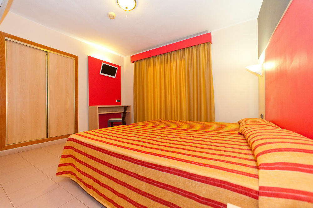 The Red Hotel By Ibiza Feeling - Adults Only Sant Antoni de Portmany Dış mekan fotoğraf